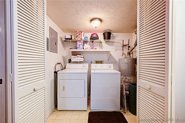 $193,000 | 1710 Charlestown New Albany Road, Unit 59, Jeffersonville, IN 47130