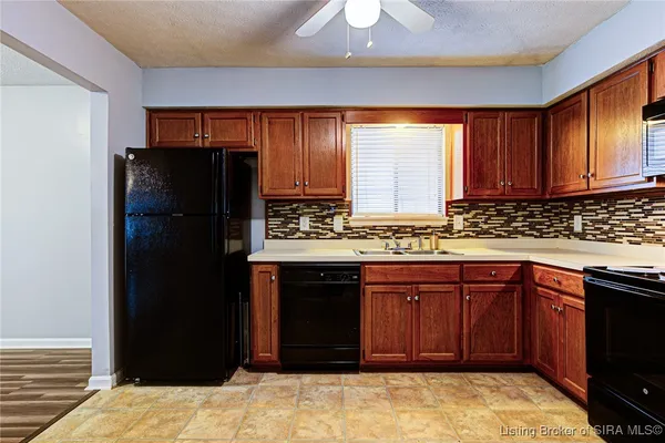 $193,000 | 1710 Charlestown New Albany Road, Unit 59, Jeffersonville, IN 47130