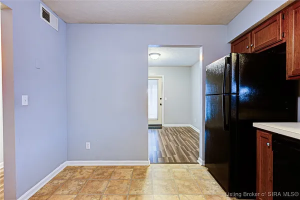 $193,000 | 1710 Charlestown New Albany Road, Unit 59, Jeffersonville, IN 47130