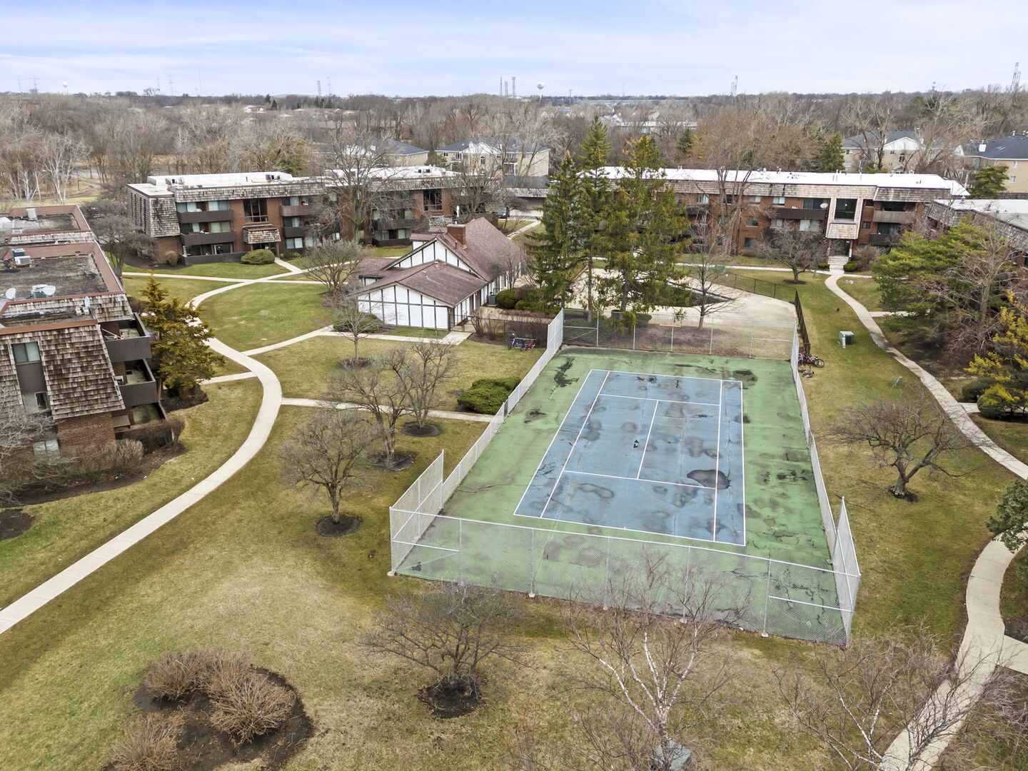 548 Timber Ridge Drive, Unit 108 Carol Stream, IL 60188 - Photo 15 of 18 a view of a swimming pool