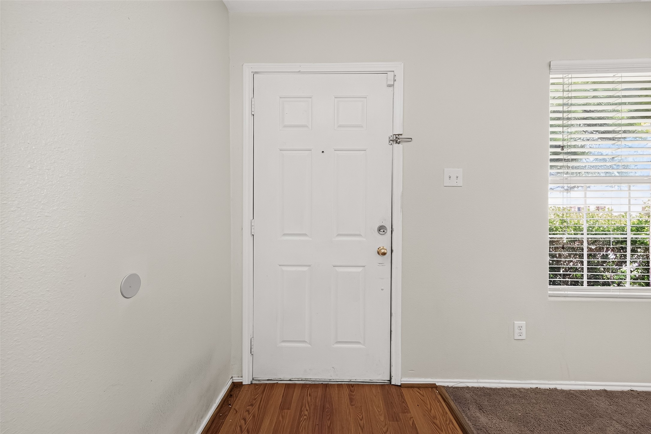 16807 Mission Ridge Lane Houston, TX 77073 - Photo 7 of 49 Main door inside