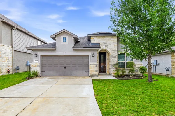 $2,400 | 12422 Chena Lake, San Antonio, TX 78249