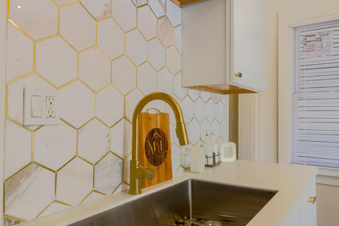 2335 North 44th Street Milwaukee, WI 53210 - Photo 9 of 26 Kitchen