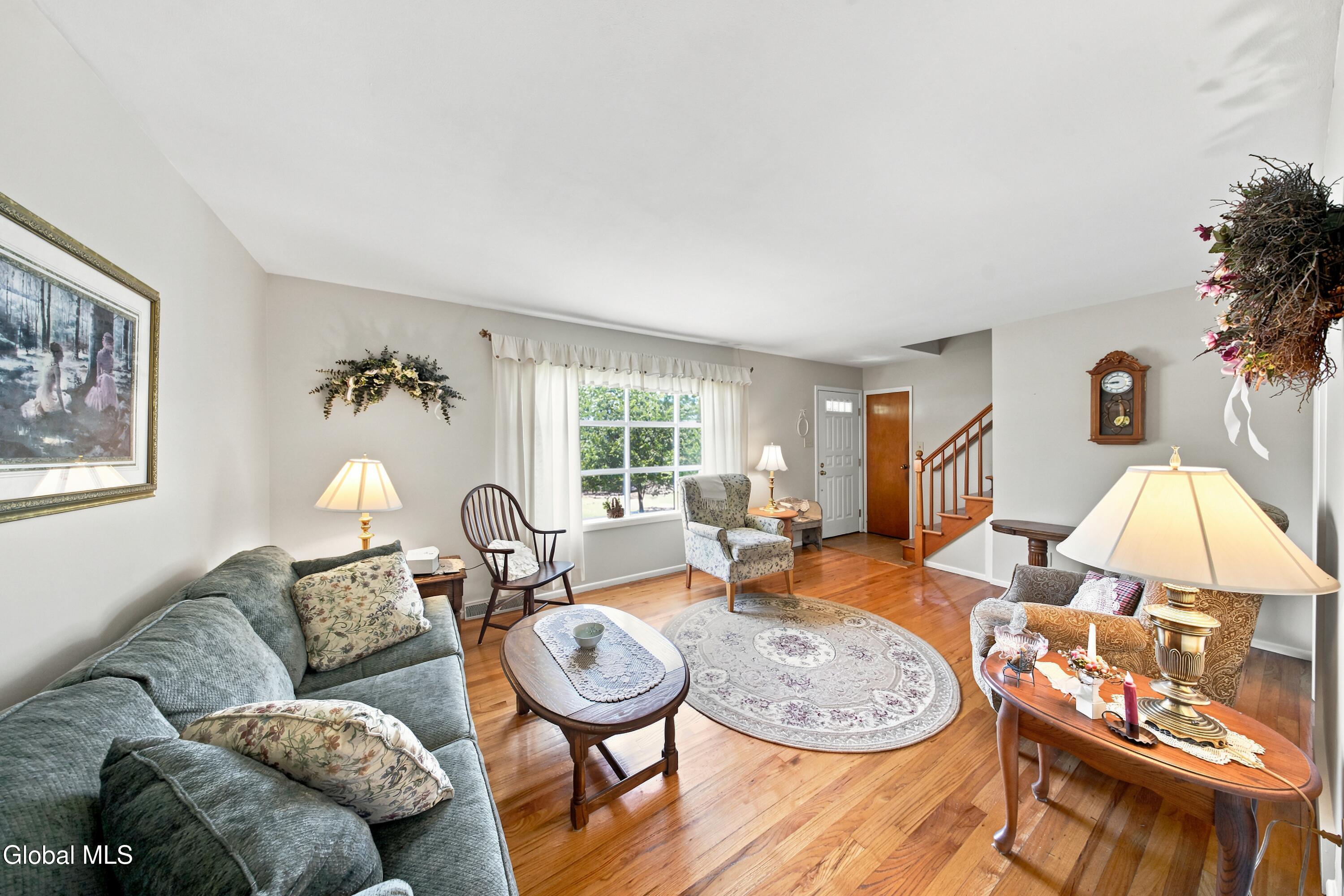 2 O'neil Street Troy, NY 12180 - Photo 5 of 34 5