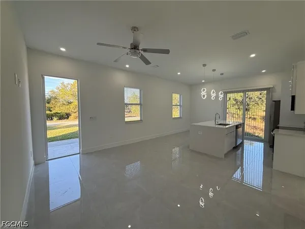 $1,800 | 207 West 15th Street, Lehigh Acres, FL 33972