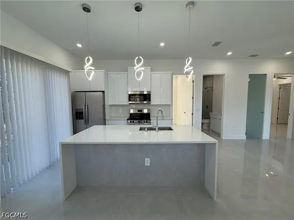 $1,800 | 207 West 15th Street, Lehigh Acres, FL 33972