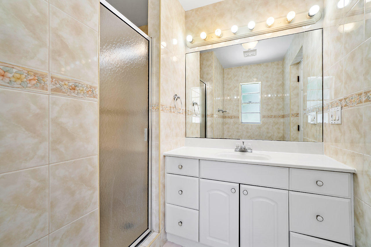 399 Northeast 28th Street Boca Raton, FL 33431 - Photo 20 of 24 021-399NE28thSt-BocaRaton-FL-small