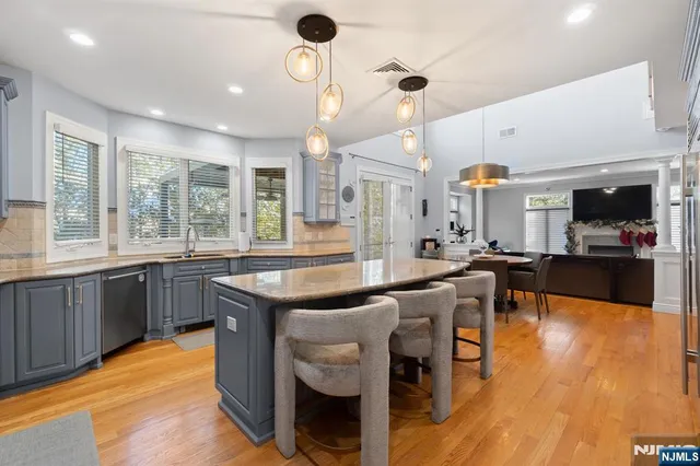 $2,198,000 | 65 Prospect Avenue, Haworth, NJ 07641