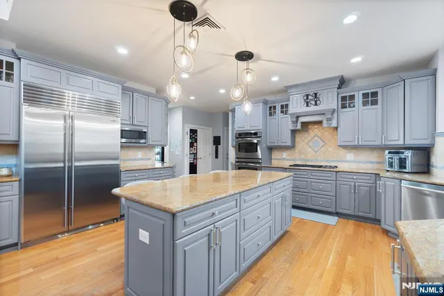 $2,198,000 | 65 Prospect Avenue, Haworth, NJ 07641