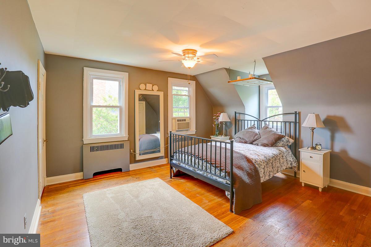4421 Harcourt Road Baltimore, MD 21214 - Photo 16 of 30 Bedroom (Master)