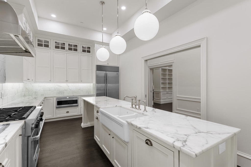 409 Commonwealth Avenue, Unit B Boston, MA 02215 - Photo 11 of 42