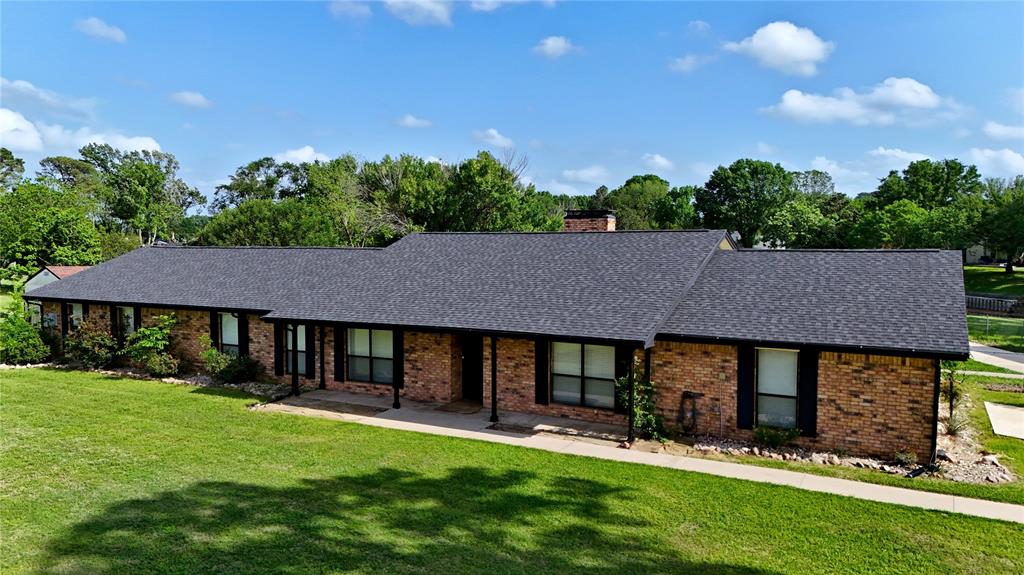 106 Snyder Ranch Road Trinidad, TX 75163 - Photo 5 of 40 Gorgeous ranch-style home!