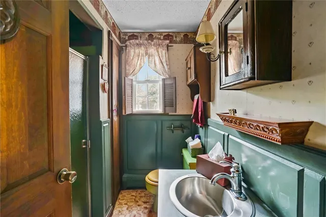 $585,000 | 118 Hopkins Avenue, Johnston, RI 02919