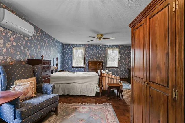 $585,000 | 118 Hopkins Avenue, Johnston, RI 02919