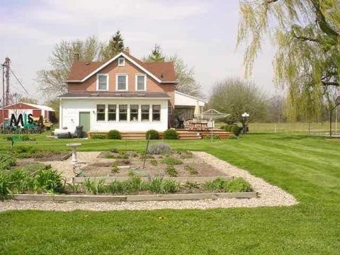 818 Braidwood Road Memphis, MI 48041 - Photo 5 of 9 774497-4.JPG