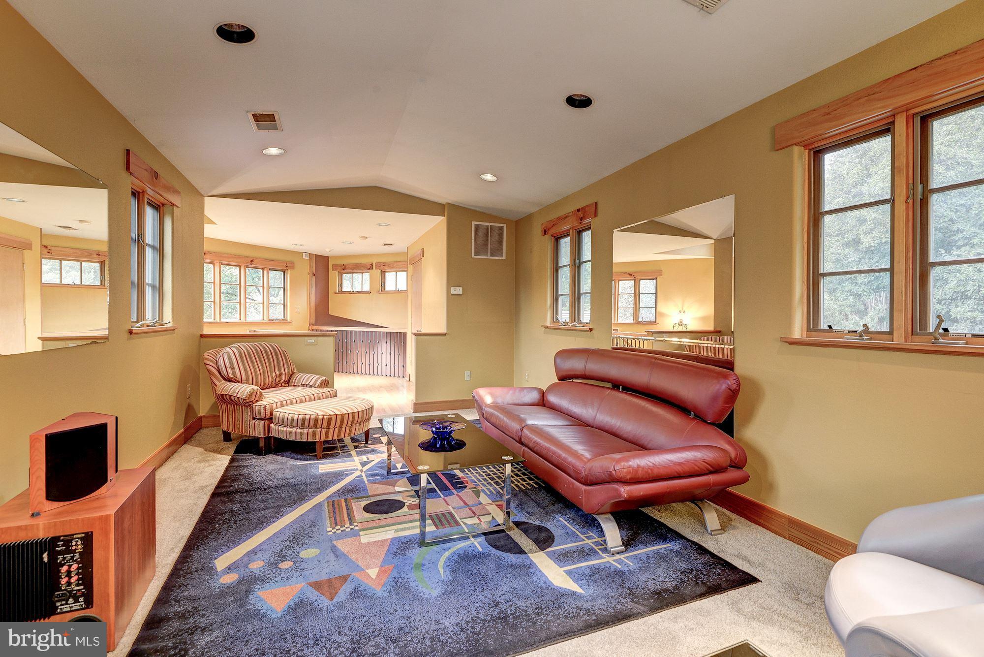 2120 Post Road Vienna, VA 22181 - Photo 14 of 28 Loft