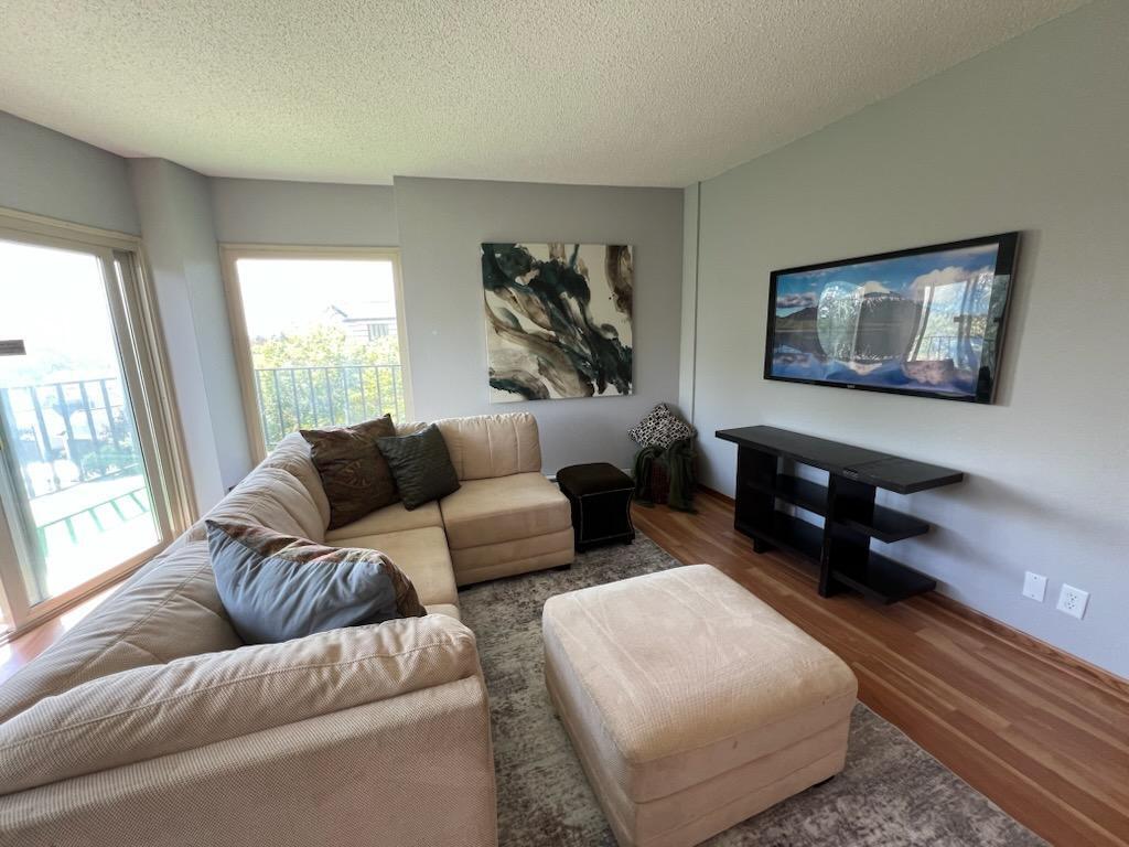 333 North Lake Road, Unit 507 Oconomowoc, WI 53066 - Photo 3 of 60 IMG_1458