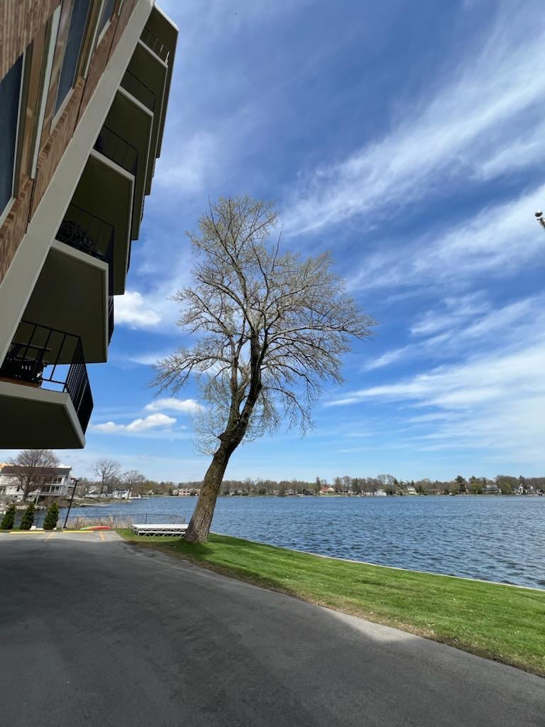 333 North Lake Road, Unit 507 Oconomowoc, WI 53066 - Photo 50 of 60 IMG_6181