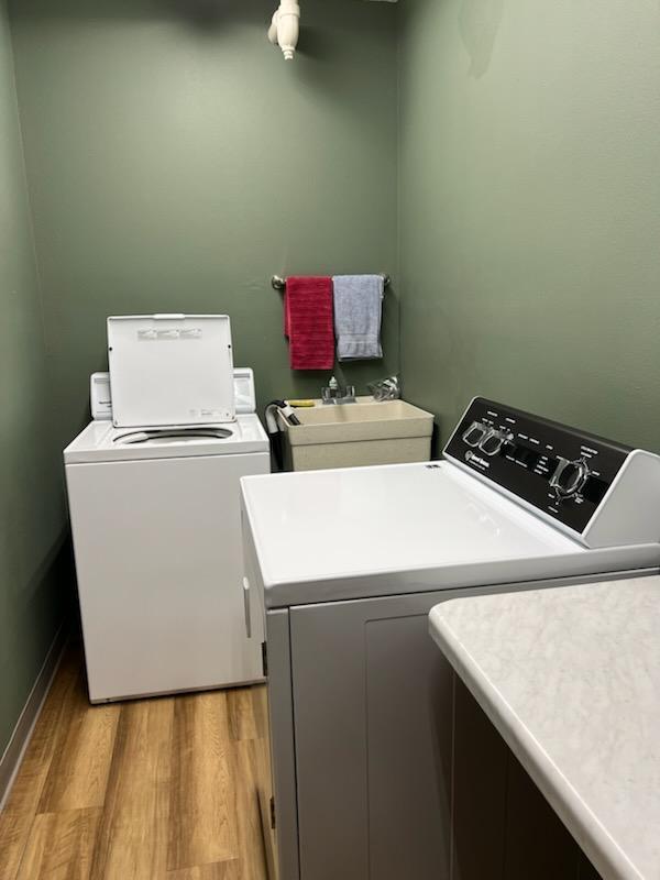 333 North Lake Road, Unit 507 Oconomowoc, WI 53066 - Photo 51 of 60 IMG_6080