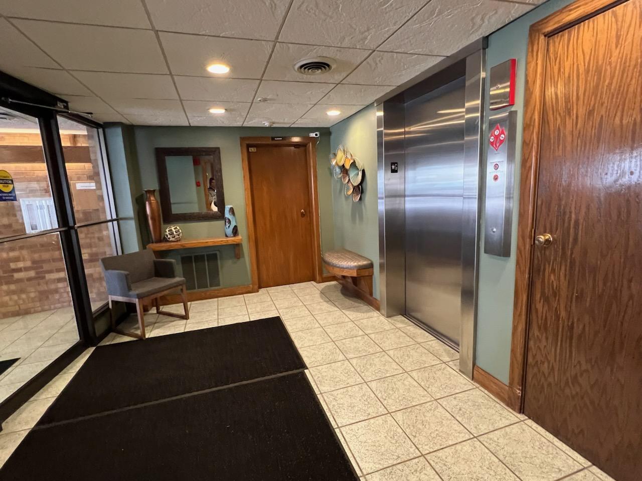 333 North Lake Road, Unit 507 Oconomowoc, WI 53066 - Photo 54 of 60 IMG_6177