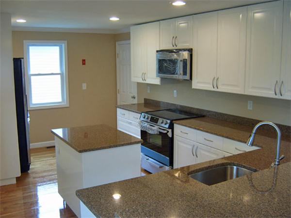 8 English Road Holbrook, MA 02343 - Photo 3 of 16