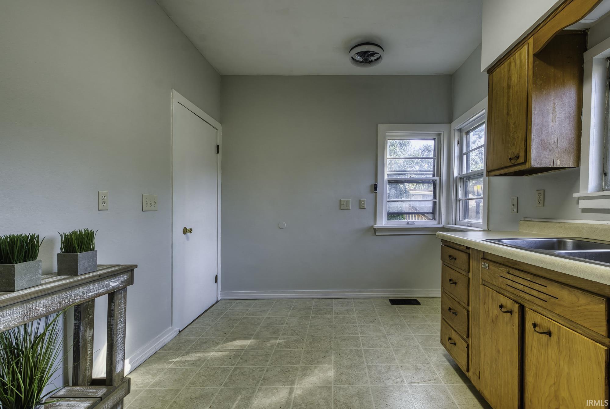 919 Wilt Street Fort Wayne, IN 46802 - Photo 17 of 27