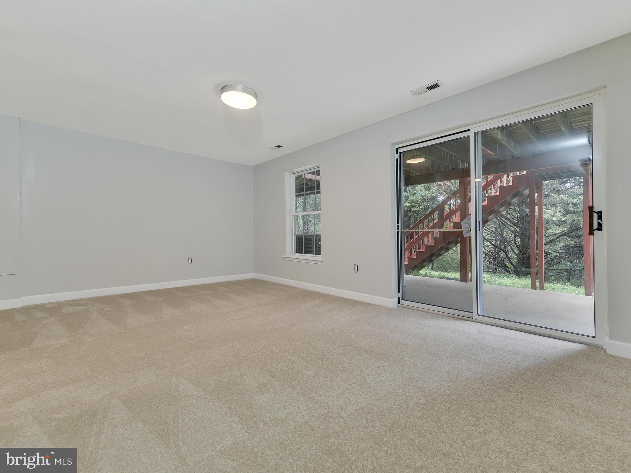 9263 Ridgefield Circle Frederick, MD 21701 - Photo 31 of 54 Gallery Image 31