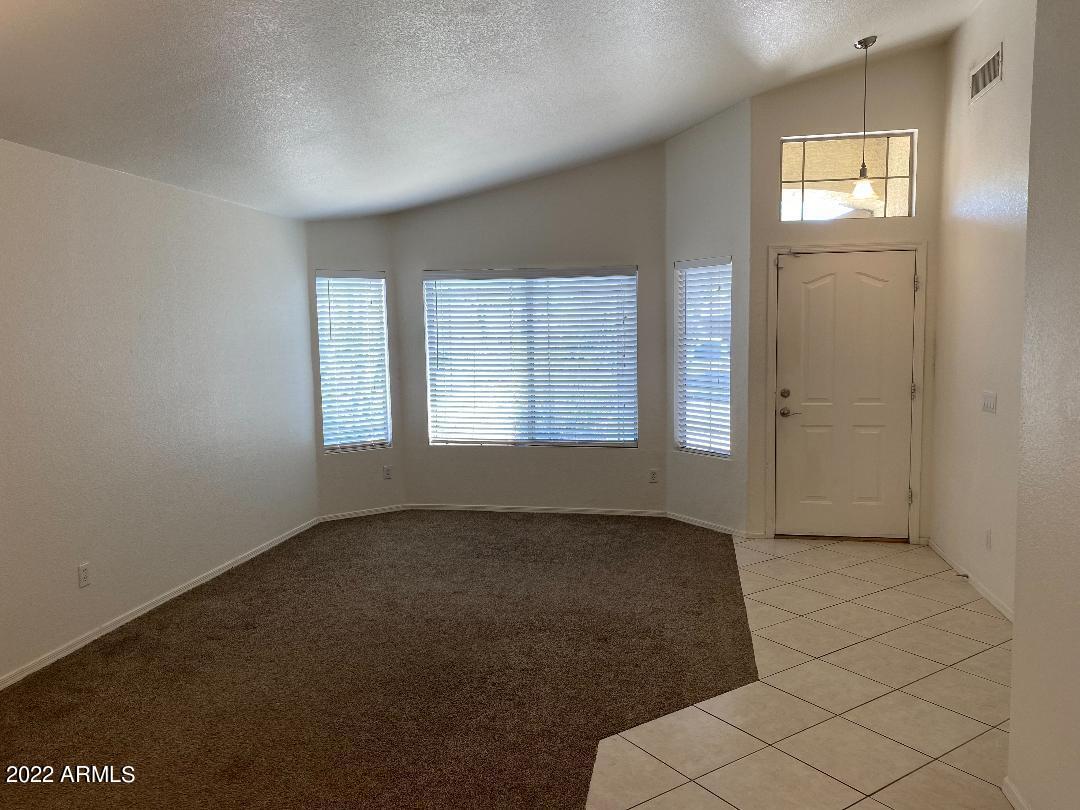 4454 East Rowel Road Phoenix, AZ 85050 - Photo 5 of 10 Living Room