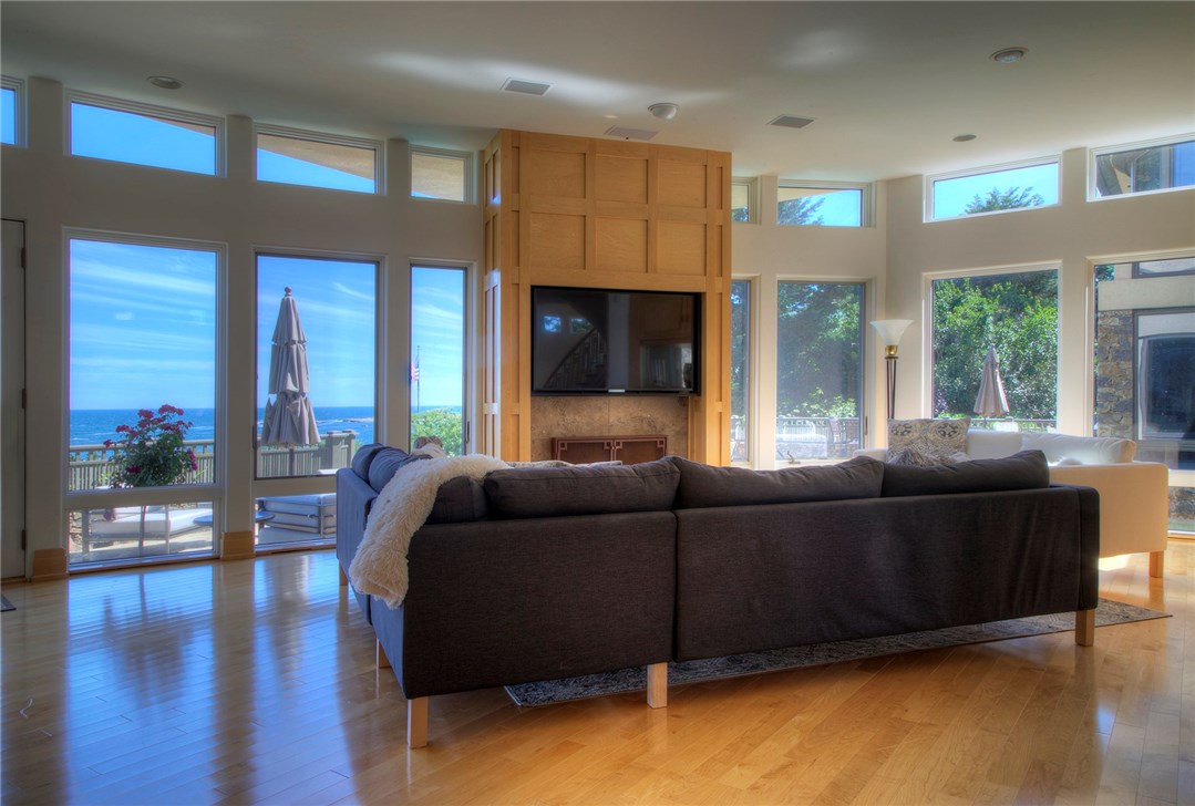 20 Ocean Heights Road Newport, RI 02840 - Photo 13 of 32