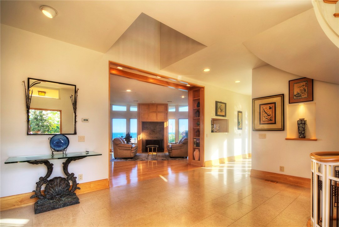 20 Ocean Heights Road Newport, RI 02840 - Photo 17 of 32