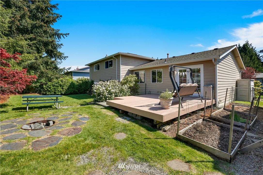 2009 Vashon Avenue Northeast Renton, WA 98059 - Photo 19 of 20 Gallery Image 19