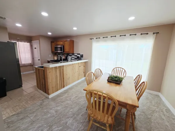 $1,500 | 709 Befaye Road, Houston, TX 77076