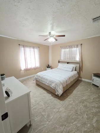 $1,500 | 709 Befaye Road, Houston, TX 77076