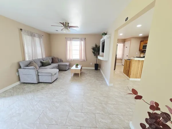 $1,500 | 709 Befaye Road, Houston, TX 77076