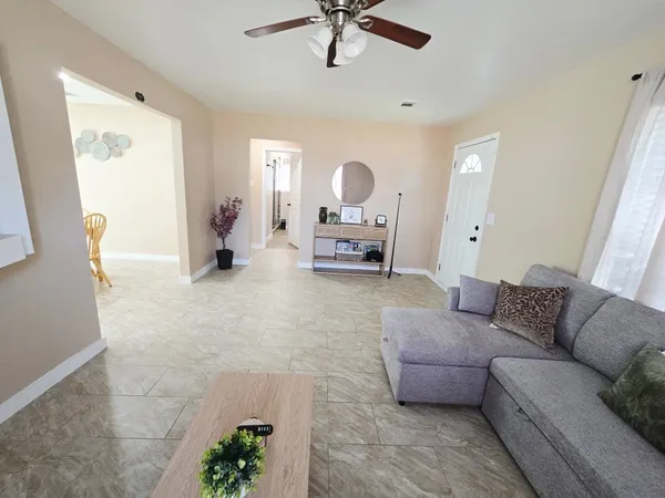 $1,500 | 709 Befaye Road, Houston, TX 77076