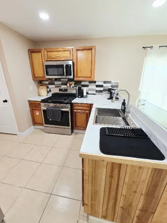 $1,500 | 709 Befaye Road, Houston, TX 77076