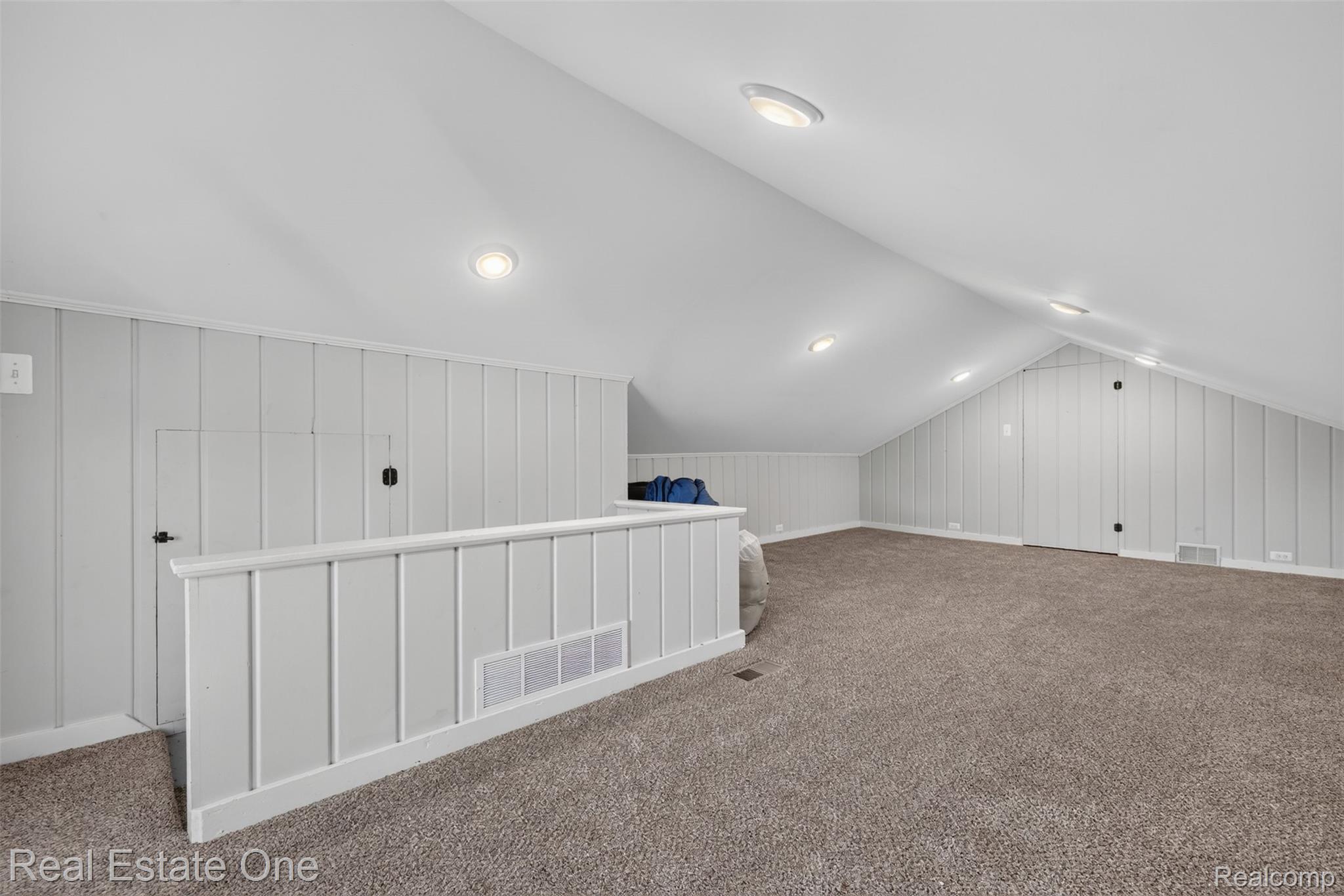 2355 South Sashabaw Road Ortonville, MI 48462 - Photo 32 of 57 39) Upstairs Bonus Room.jpg