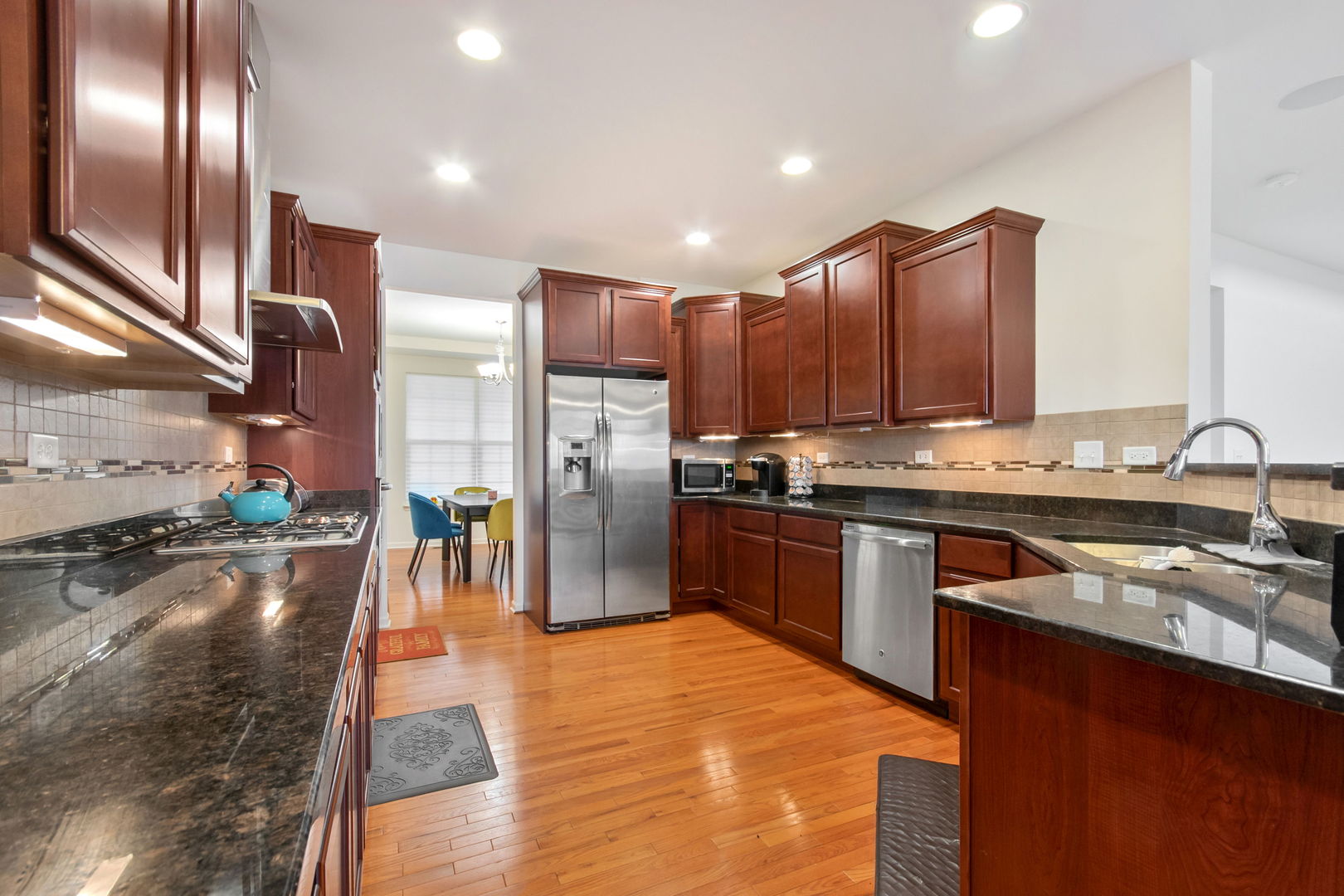 1 Pond Court Bolingbrook, IL 60490 - Photo 4 of 10
