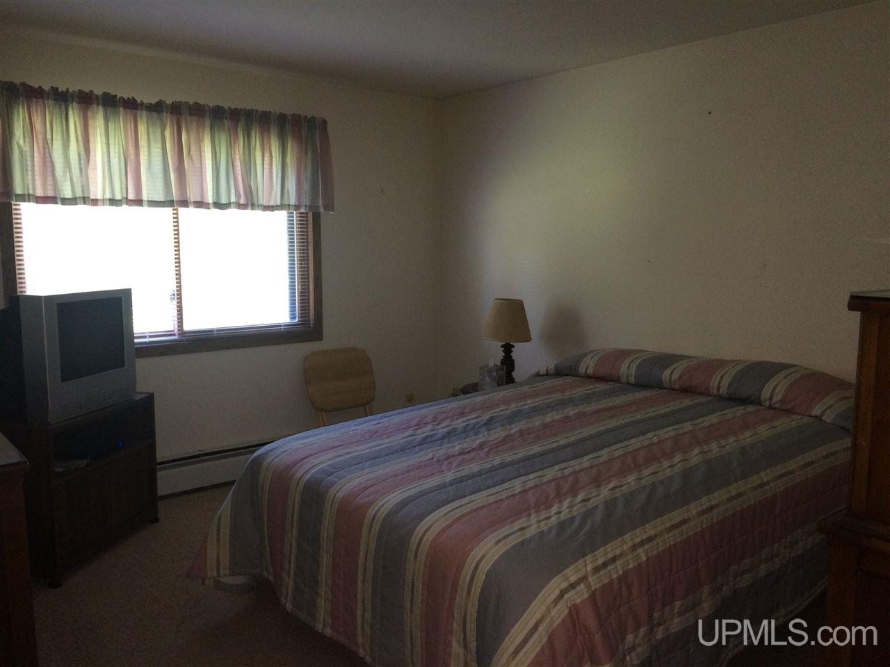 5240 12th Road Escanaba, MI 49829 - Photo 16 of 23