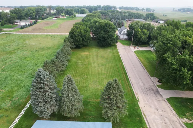 $949,000 | 200 Spring View Drive, Edgerton, MN 56128