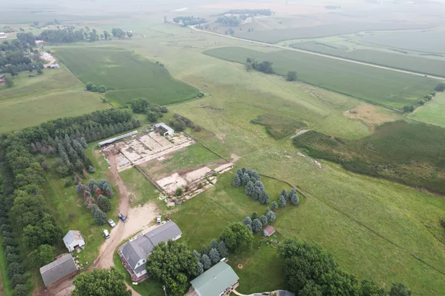 $949,000 | 200 Spring View Drive, Edgerton, MN 56128