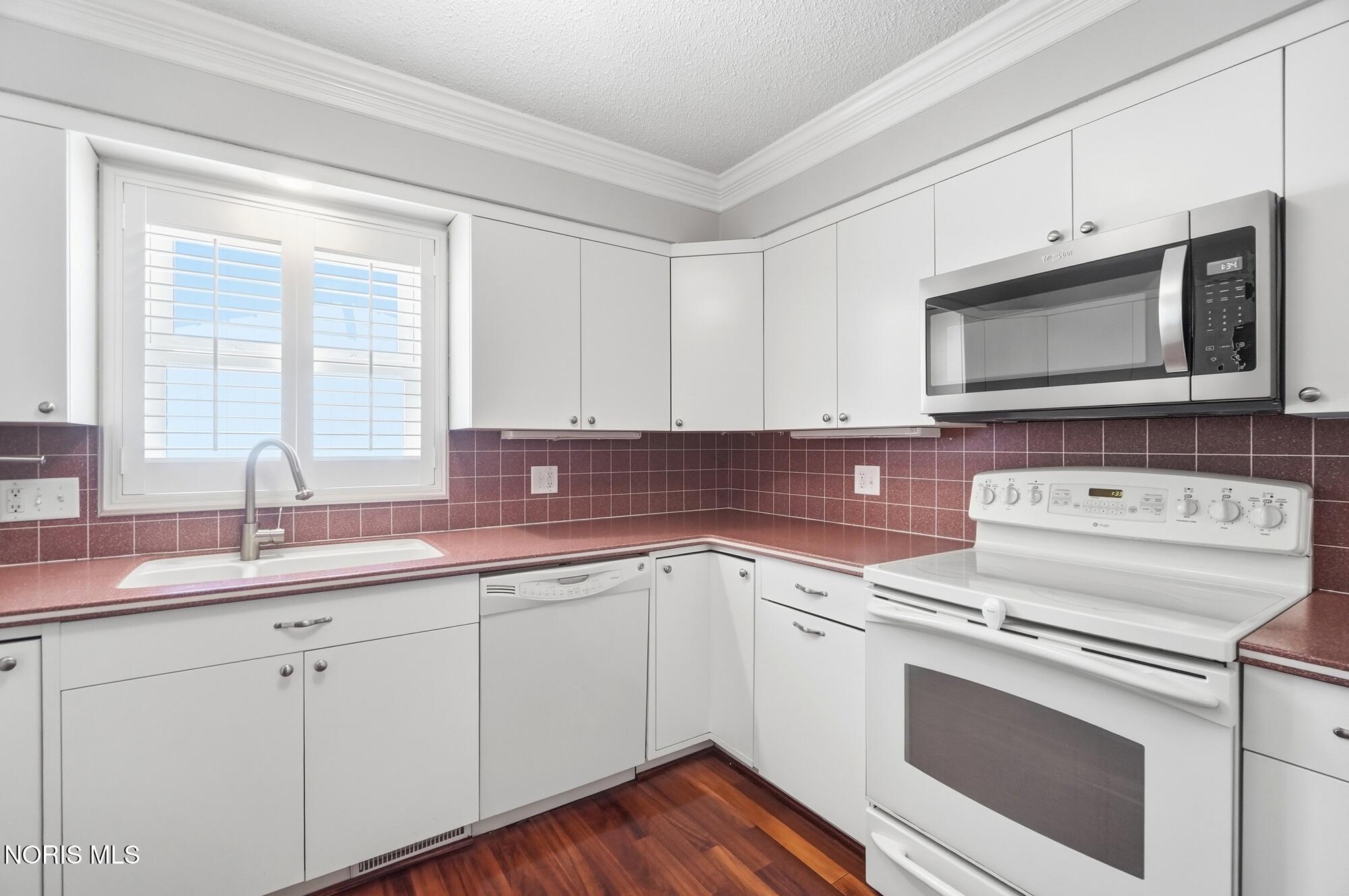 1649 Fallbrook Road Toledo, OH 43614 - Photo 20 of 62 Gallery Image 20