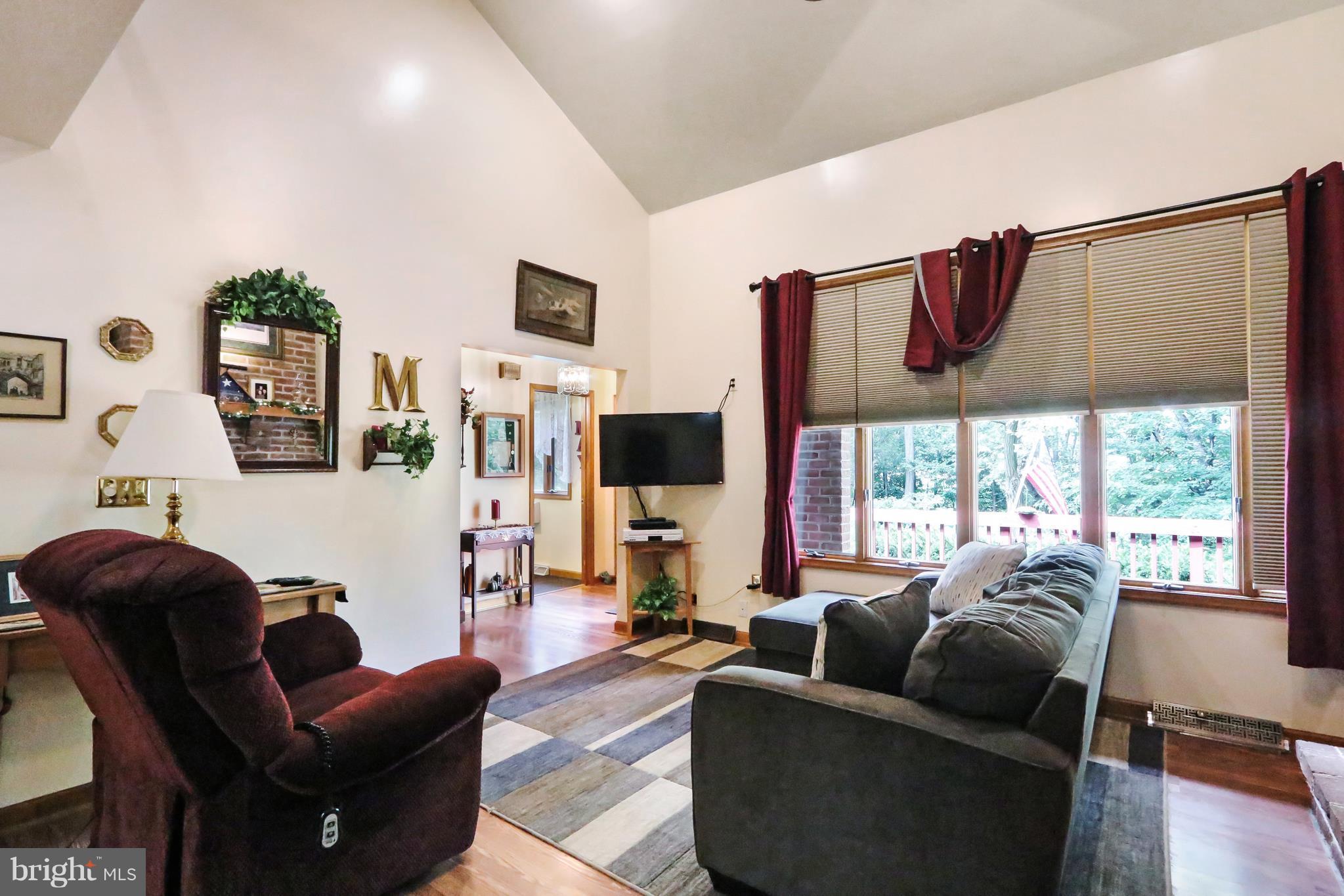 415 Springfield Road Shippensburg, PA 17257 - Photo 10 of 27 Living Room