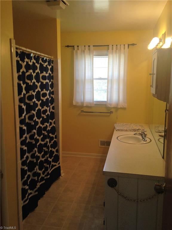 2159 Whitney Road Winston-Salem, NC 27106 - Photo 9 of 13 Gallery Image 9