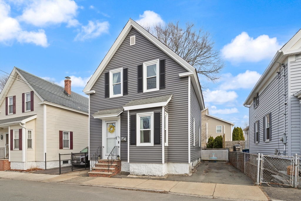 65 Ord Street Salem, MA 01970 - Photo 3 of 25
