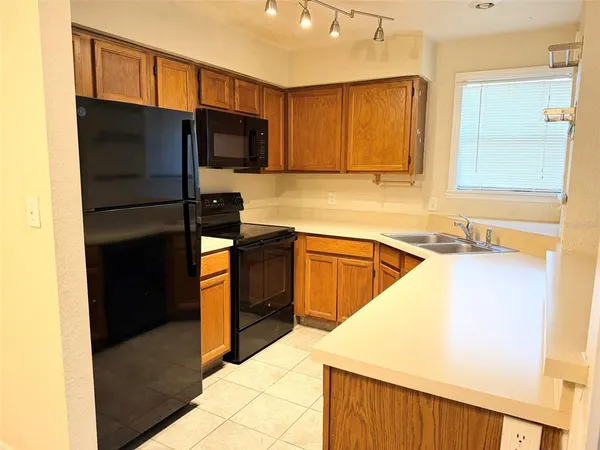 $1,650 | 2936 Antique Oaks Circle, Unit 70, Winter Park, FL 32792