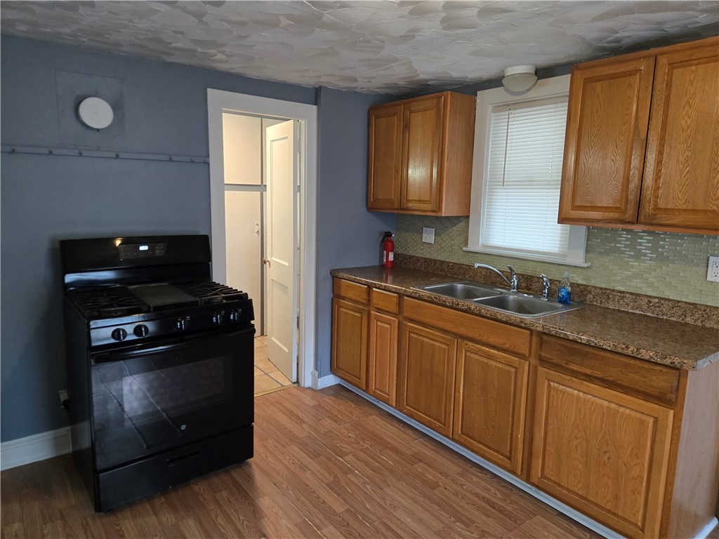 36 Crawford Street Woonsocket, RI 02895 - Photo 7 of 9