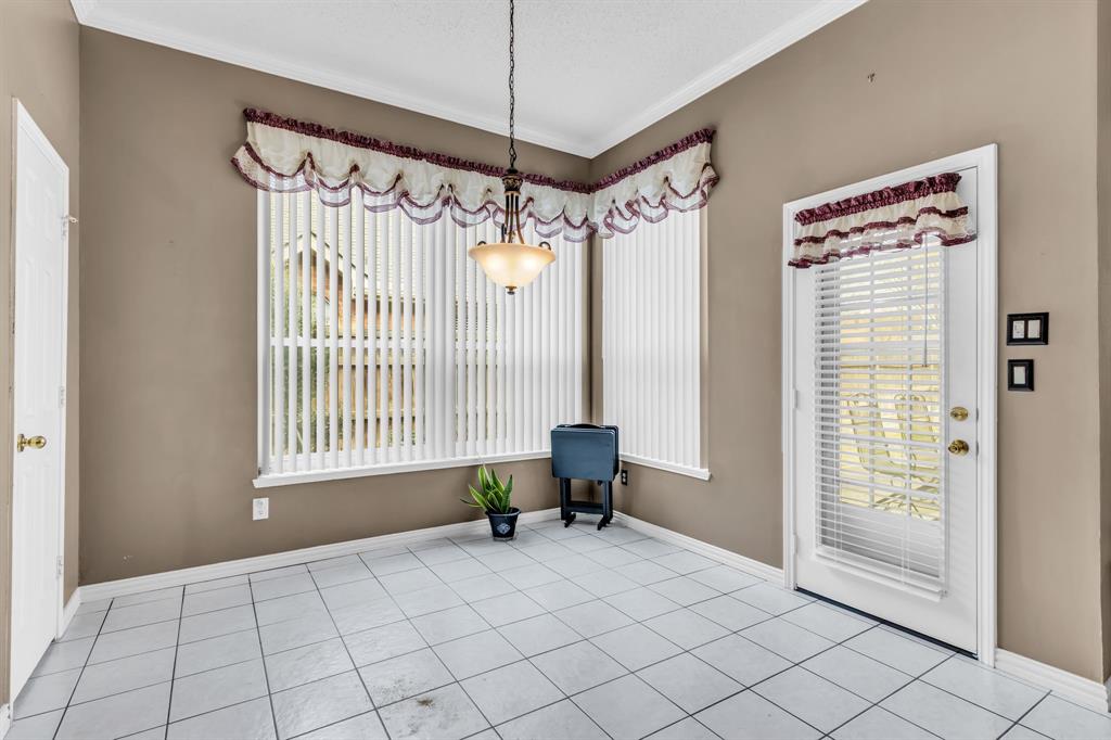513 Cameron Lane Allen, TX 75002 - Photo 17 of 33 This informal dining area is always cheerful!