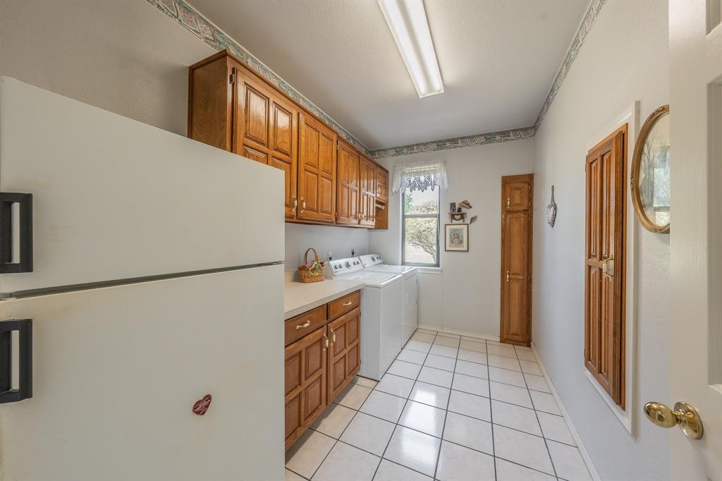 2305 Floyd Hampton Road Crowley, TX 76036 - Photo 26 of 40