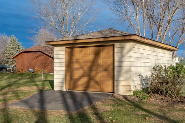 $389,900 | 919 West Church Street, Belle Plaine, MN 56011